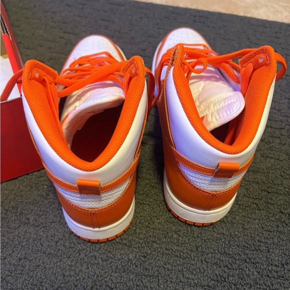 Nike Dunk High - Picture 2 of 2